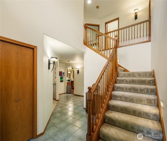 825 204th Drive SE, Snohomish, WA 98290