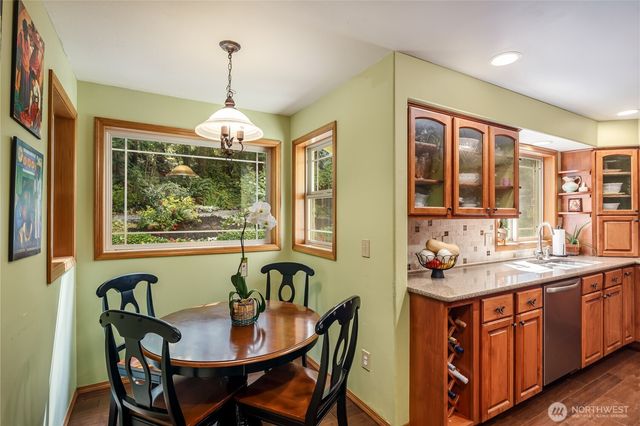825 204th Drive SE, Snohomish, WA 98290