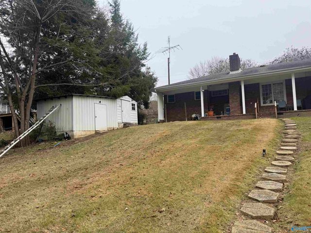 239 NW Hampton Road NW, Hartselle, AL 35640