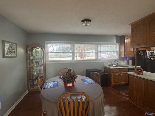 239 NW Hampton Road NW, Hartselle, AL 35640