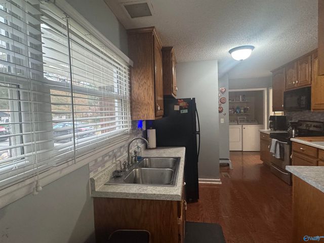 239 NW Hampton Road NW, Hartselle, AL 35640