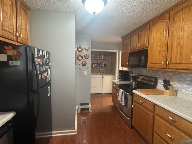 239 NW Hampton Road NW, Hartselle, AL 35640