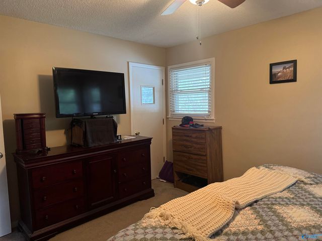 239 NW Hampton Road NW, Hartselle, AL 35640