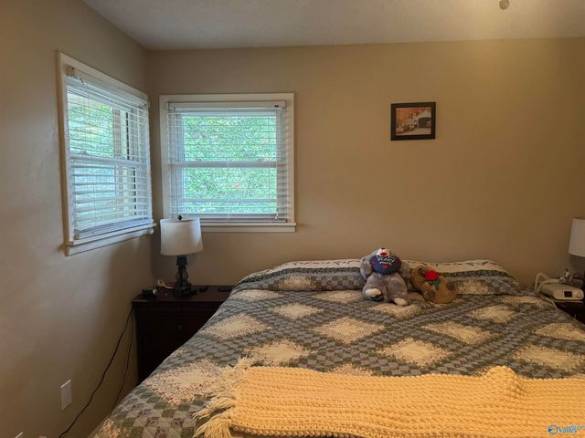 239 NW Hampton Road NW, Hartselle, AL 35640