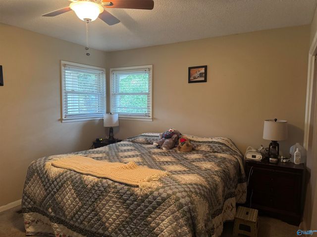 239 NW Hampton Road NW, Hartselle, AL 35640