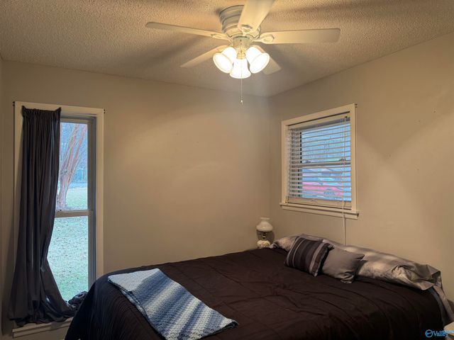 239 NW Hampton Road NW, Hartselle, AL 35640