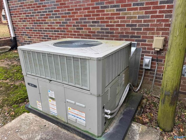 239 NW Hampton Road NW, Hartselle, AL 35640