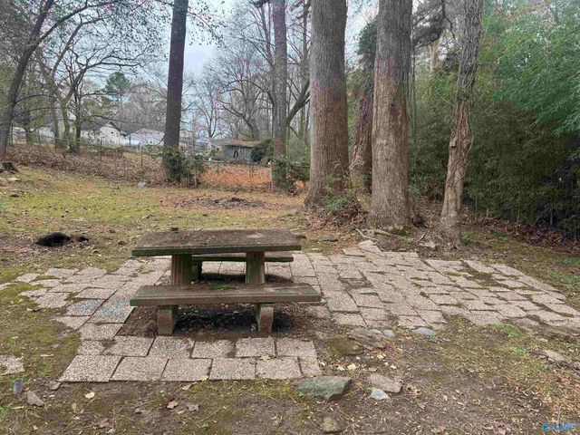 239 NW Hampton Road NW, Hartselle, AL 35640