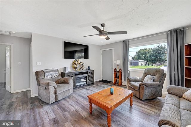119 BECK MILL RD, Hanover, PA 17331