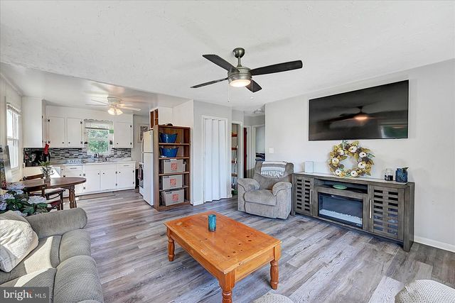 119 BECK MILL RD, Hanover, PA 17331