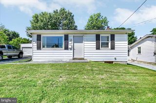 119 BECK MILL RD, Hanover, PA 17331