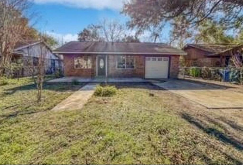 809 Cub Ln, Richmond, TX 77469