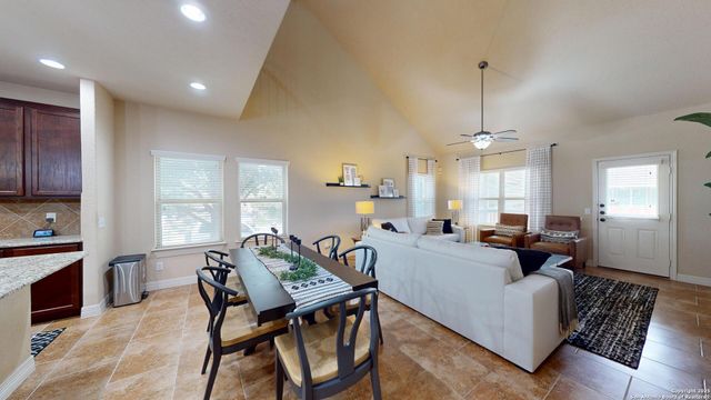 300 SADDLE SPUR, Cibolo, TX 78108
