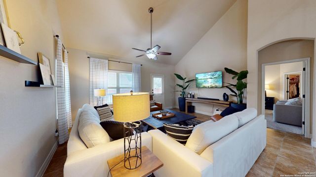 300 SADDLE SPUR, Cibolo, TX 78108
