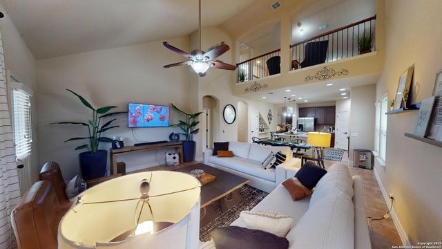300 SADDLE SPUR, Cibolo, TX 78108