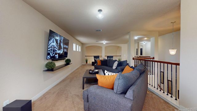 300 SADDLE SPUR, Cibolo, TX 78108