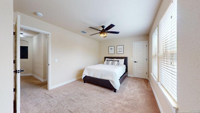300 SADDLE SPUR, Cibolo, TX 78108