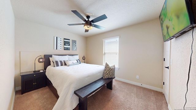 300 SADDLE SPUR, Cibolo, TX 78108