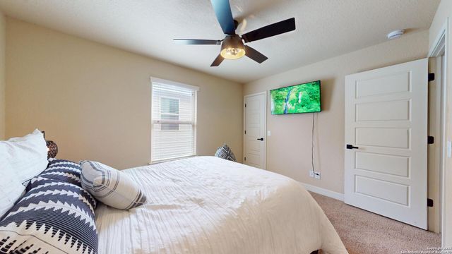 300 SADDLE SPUR, Cibolo, TX 78108
