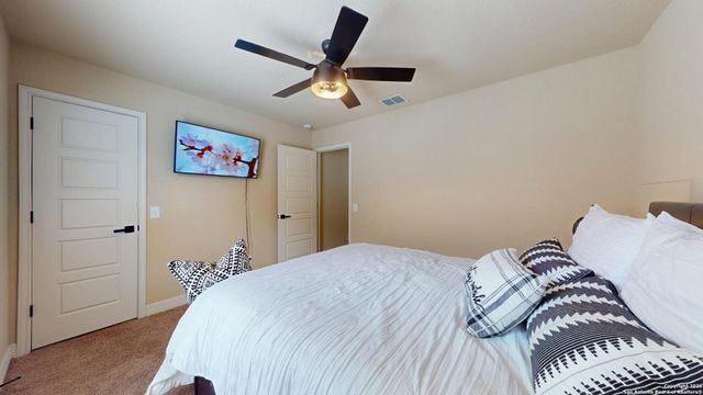 300 SADDLE SPUR, Cibolo, TX 78108