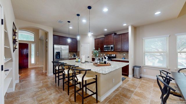 300 SADDLE SPUR, Cibolo, TX 78108
