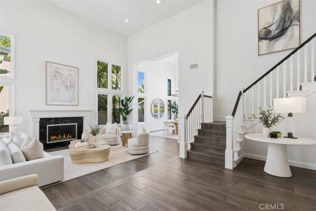 21 Chester, Irvine, CA 92603