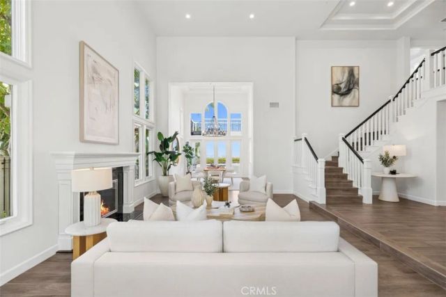 21 Chester, Irvine, CA 92603