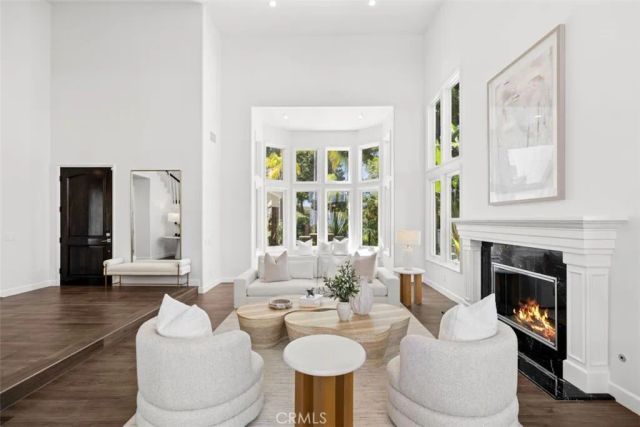 21 Chester, Irvine, CA 92603
