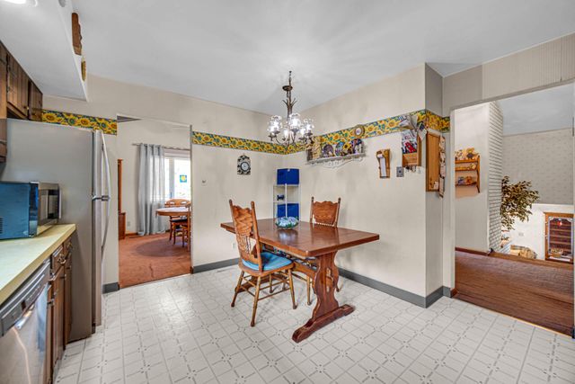 9776 W Oakridge Drive, St. John, IN 46373