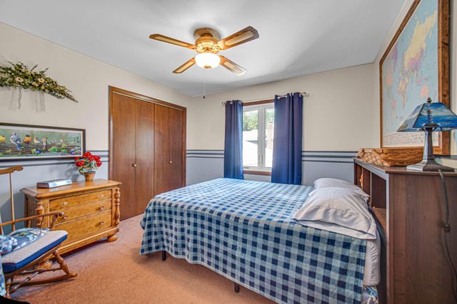 9776 W Oakridge Drive, St. John, IN 46373