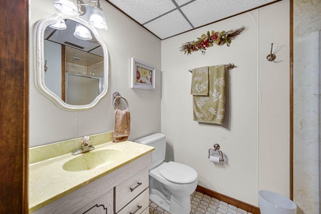 9776 W Oakridge Drive, St. John, IN 46373
