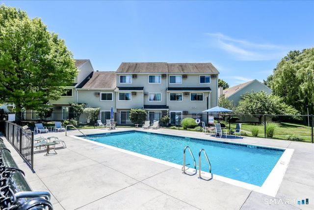 136 Pembroke Road 6-52, Danbury, CT 06811