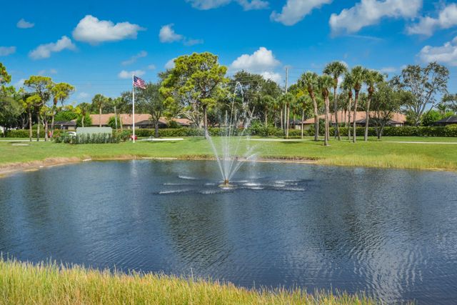 7886 SE Trenton Avenue, Hobe Sound, FL 33455