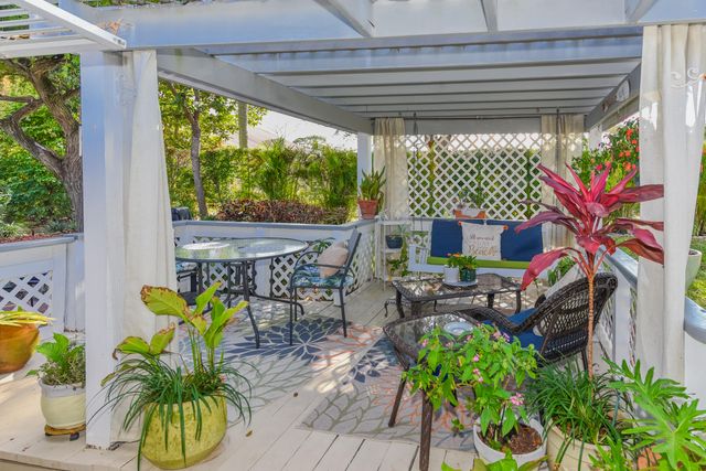 7886 SE Trenton Avenue, Hobe Sound, FL 33455