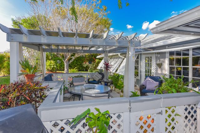 7886 SE Trenton Avenue, Hobe Sound, FL 33455