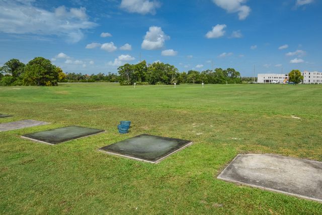 7886 SE Trenton Avenue, Hobe Sound, FL 33455