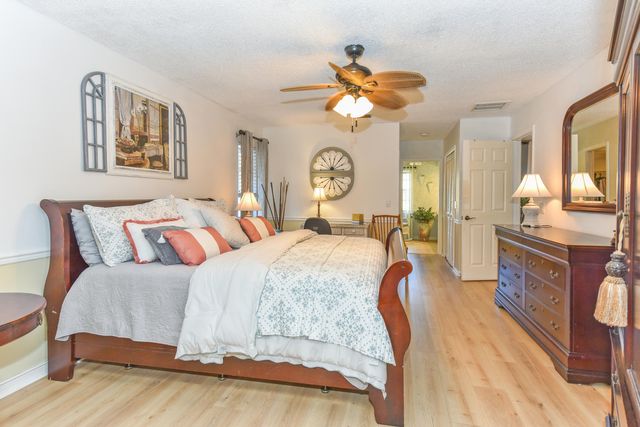 7886 SE Trenton Avenue, Hobe Sound, FL 33455