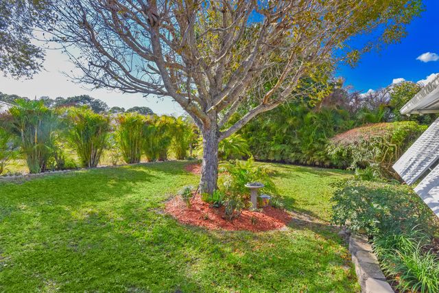 7886 SE Trenton Avenue, Hobe Sound, FL 33455