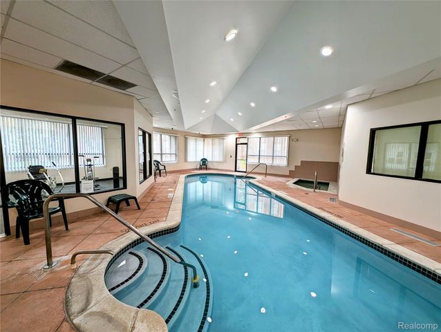 21400 Magnolia Court, Farmington Hills, MI 48336