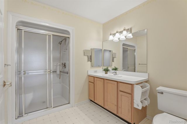 21400 Magnolia Court, Farmington Hills, MI 48336