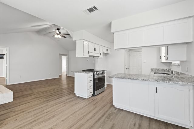 7913 Pebblebrook Drive, Watauga, TX 76148