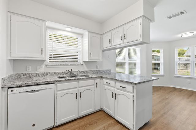 7913 Pebblebrook Drive, Watauga, TX 76148