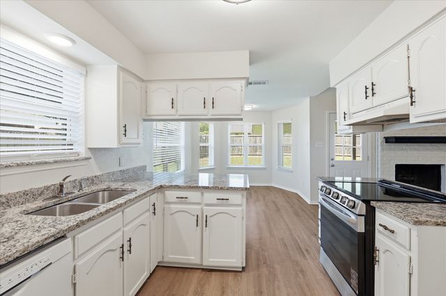 7913 Pebblebrook Drive, Watauga, TX 76148