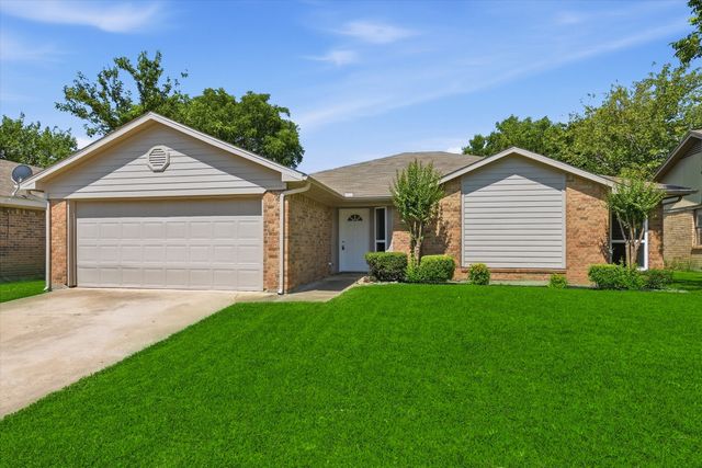 7913 Pebblebrook Drive, Watauga, TX 76148