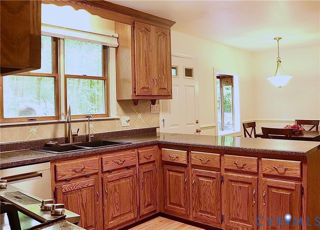 9801 Third Branch Dr, Chesterfield, VA 23832