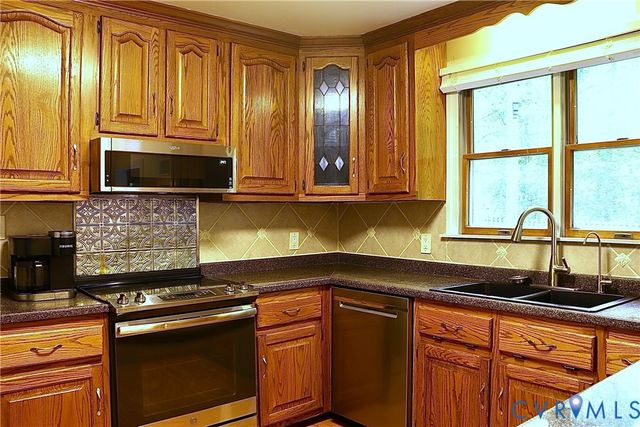 9801 Third Branch Dr, Chesterfield, VA 23832