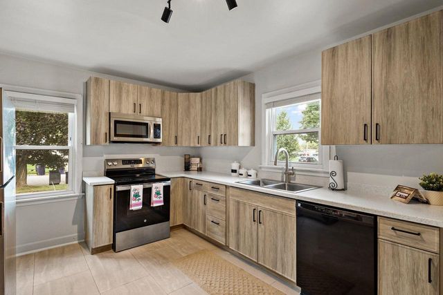 1014 Walker Street, Janesville, WI 53545