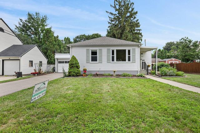 1014 Walker Street, Janesville, WI 53545