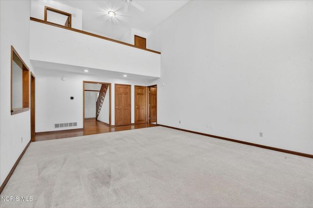6062 Wood Drive, Waterville, OH 43566