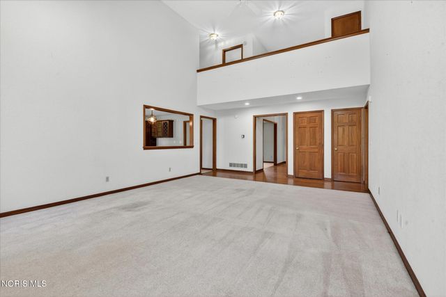 6062 Wood Drive, Waterville, OH 43566